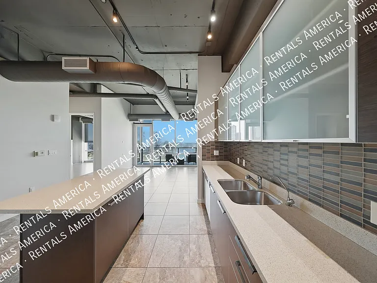 1 E Lexington Ave #905 — Photo 16