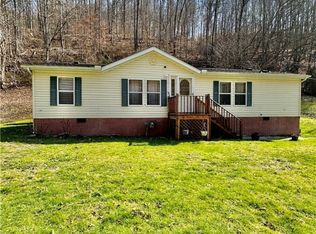 1346 Toneys Branch Rd, Bloomingrose, WV 25024