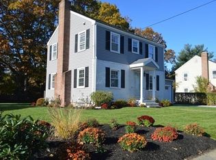 8 Sendick Rd, Woburn, MA 01801