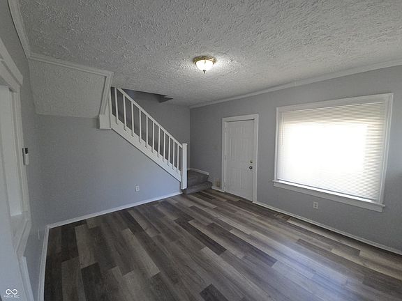 5th image of 143 W 35th St