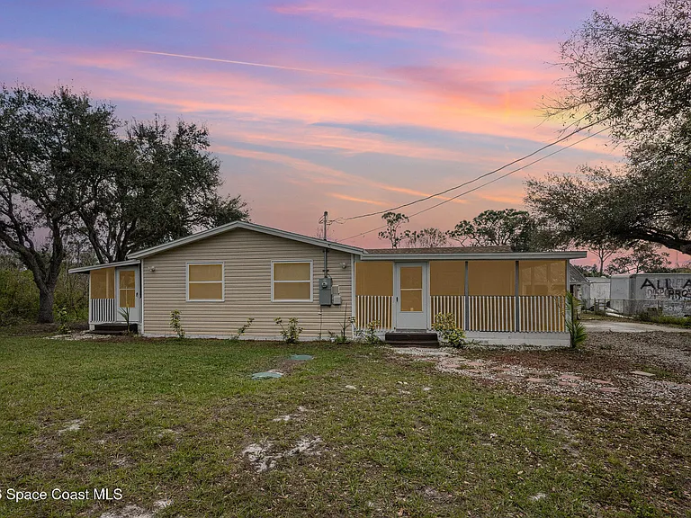 1419 Melrose St — Photo 22