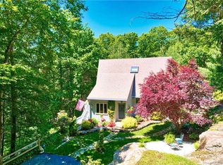 129 W Hill Rd, Thomaston, CT 06787