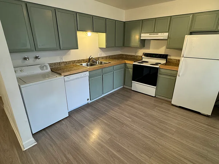704 E Myrtle St #704 — Photo 6