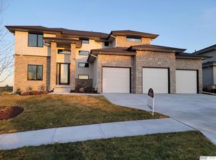 21314 A St, Elkhorn, NE 68022