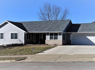 143 Larkspur Ln E, Onalaska, WI 54650