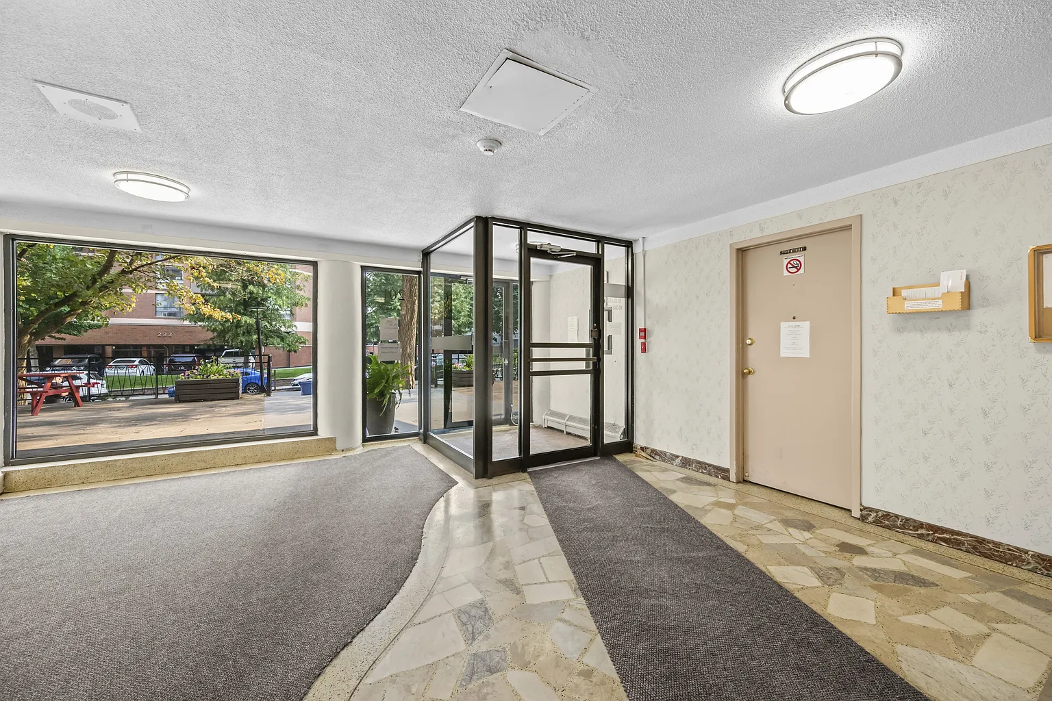 201 Jackson St W #1508201 photo 1