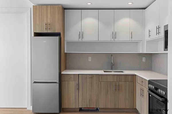 Rented by ERNY LLC | media 25