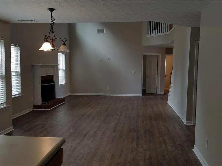 3652 Roxfield Dr — Photo 7