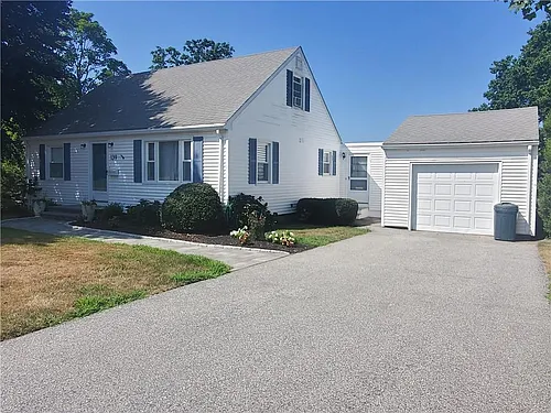 139 Coggeshall Ave Photo 1