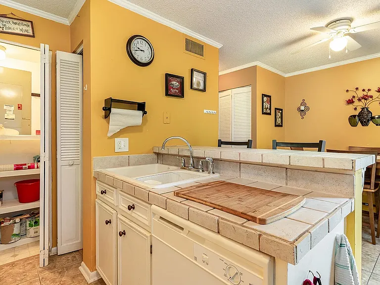 4115 Little River Rd #9B — Photo 6