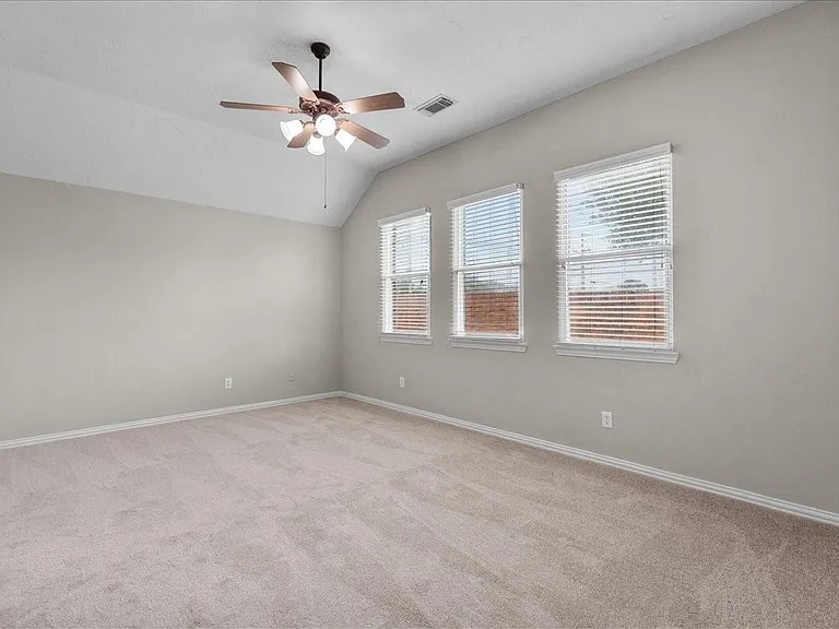 2120 Red Timber Ct — Photo 26