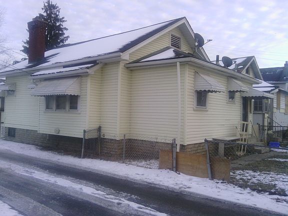 3rd image of 411 Helen St
