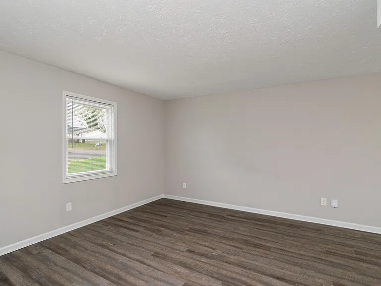 2522 McMillan St N — Photo 8