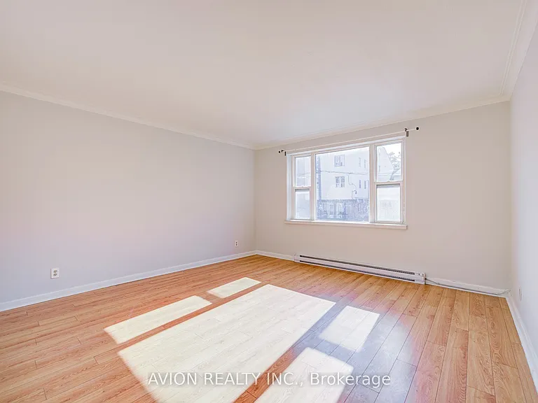 882 Broadview Ave #3 — Photo 8
