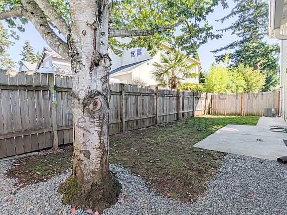 5th image of 21812 SE Ankeny St