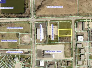 8 Rock Run Dr, Crest Hill, IL 60403