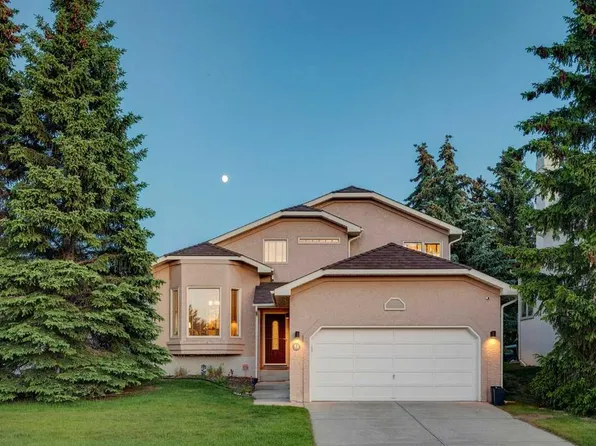 51 N Straddock Cres SW, Calgary, AB T3H 2S9