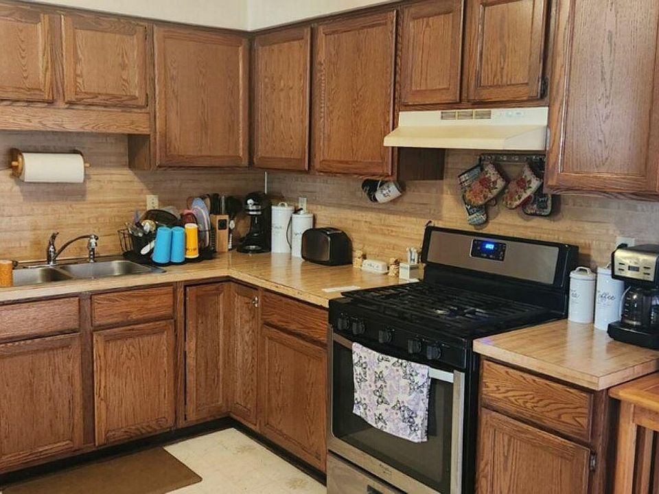 626 Fulton St, Hanover, PA 17331 Zillow