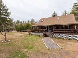 37 King Ln, Berwick, ME 03901