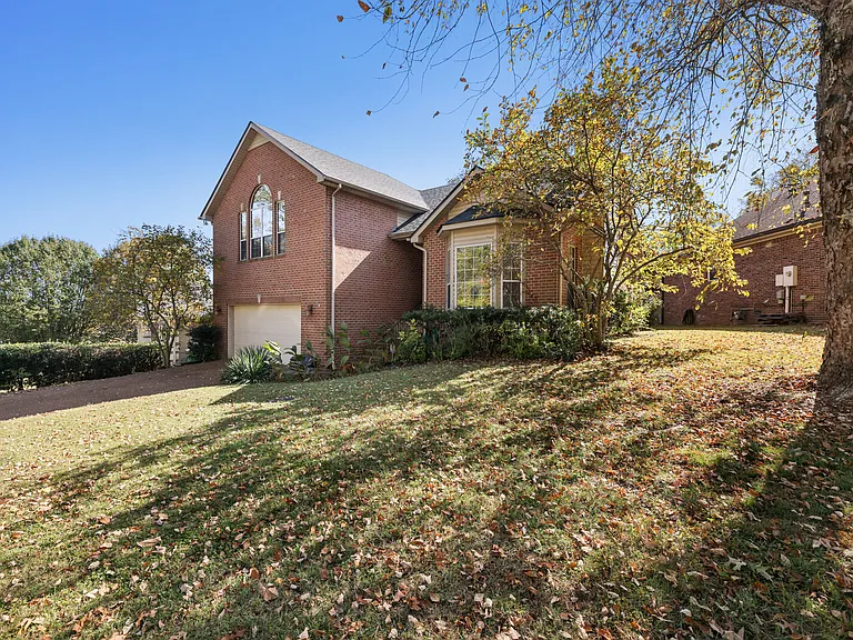 4933 Alexis Dr — Photo 40