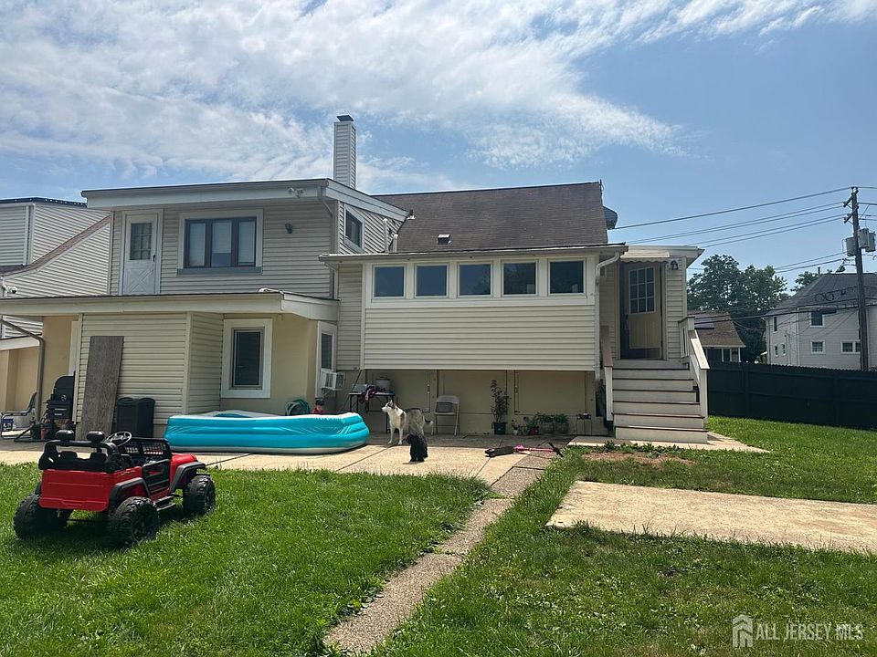 2nd image of 73 Isabelle St