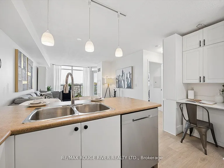 340 Watson St W #305 — Photo 9