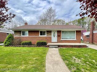 2566 Longmeadow Dr, Trenton, MI 48183
