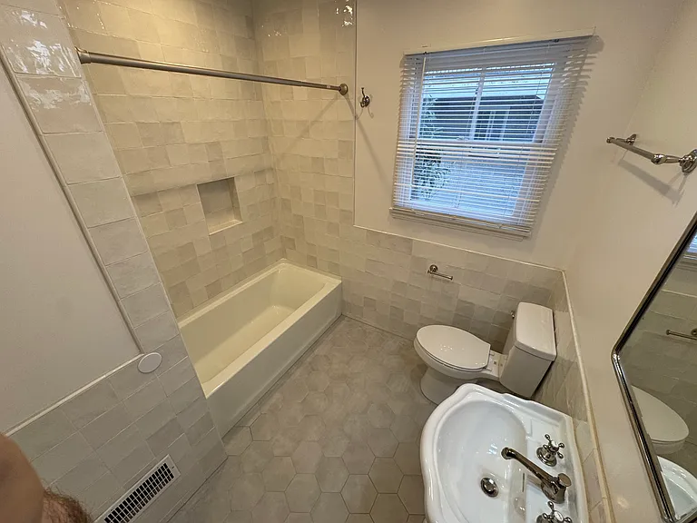 4628 Los Feliz Blvd #2 — Photo 8