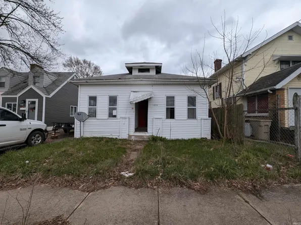 1628 Catalpa Ave, South Bend, IN 46613