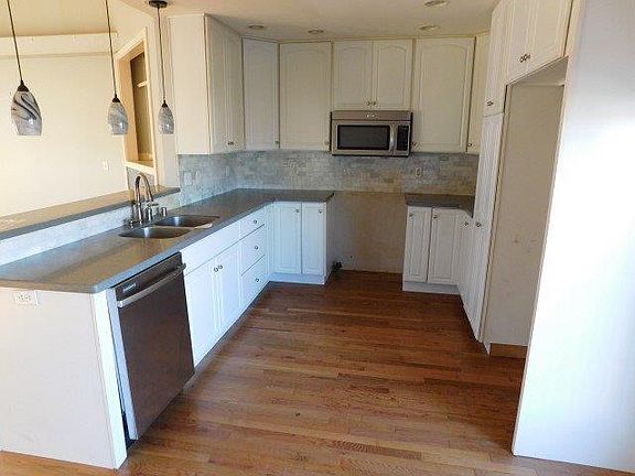 3rd image of 2004 Hearthside Cir