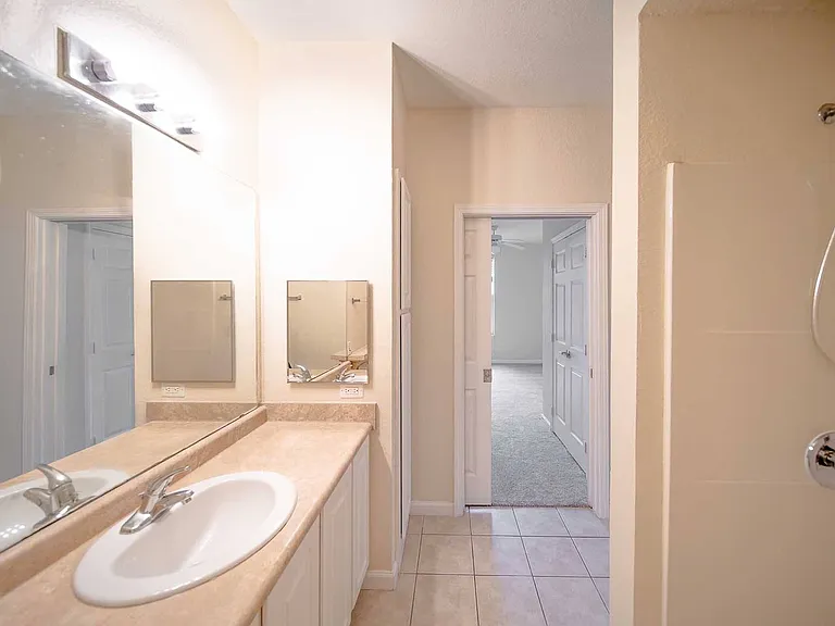 1810 W Cervantes St — Photo 21