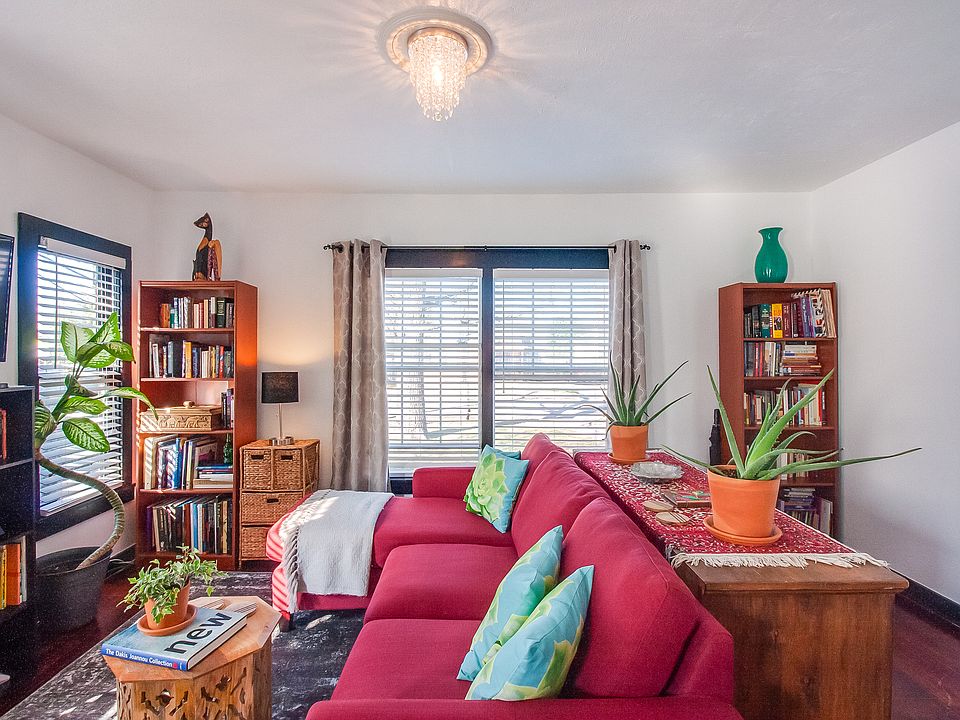 1st image of 730 W Gramercy Pl