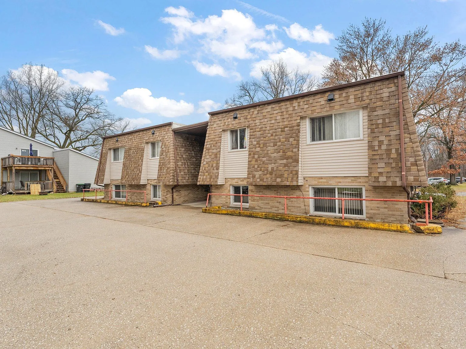 2 bed, 1025 sqft, $1,250 — Photo 3