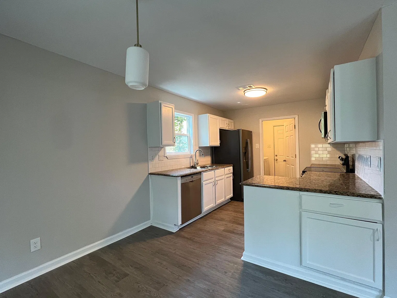3 bed, 1614 sqft, $1,700 — Photo 4