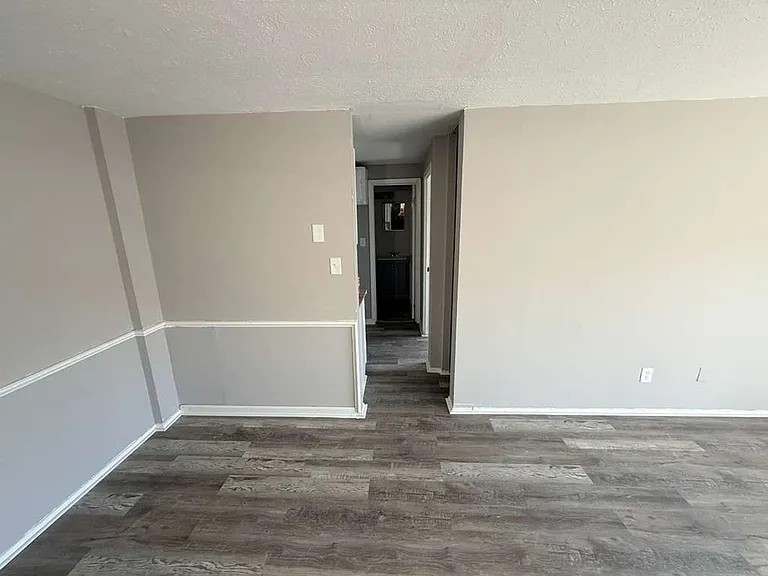 13420 Euclid Ave — Photo 14