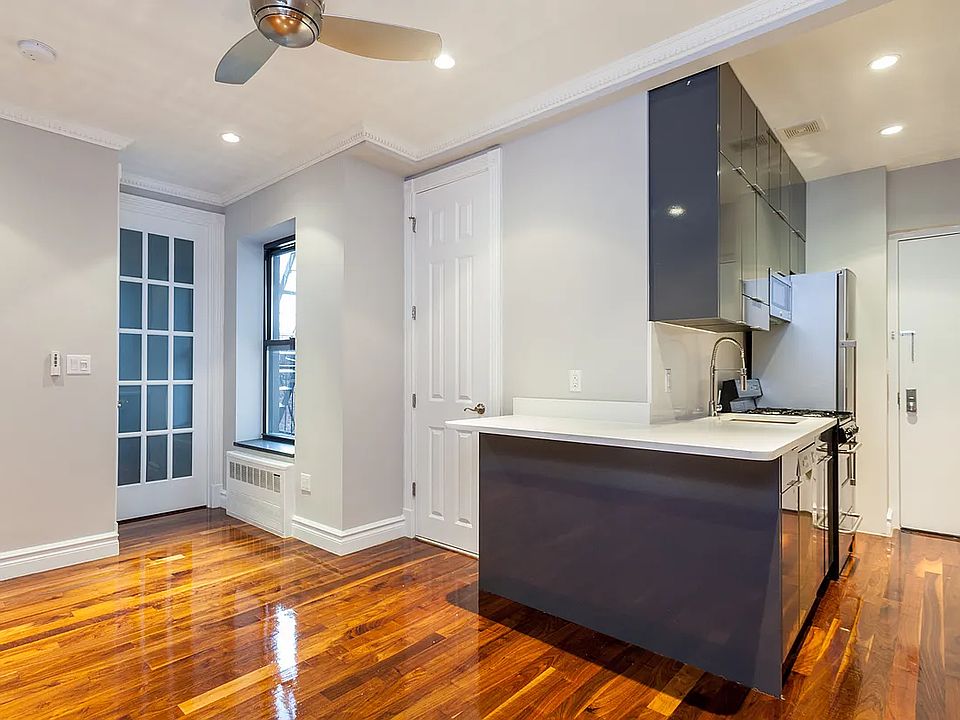 1st image of 1590 Lexington Ave APT 15