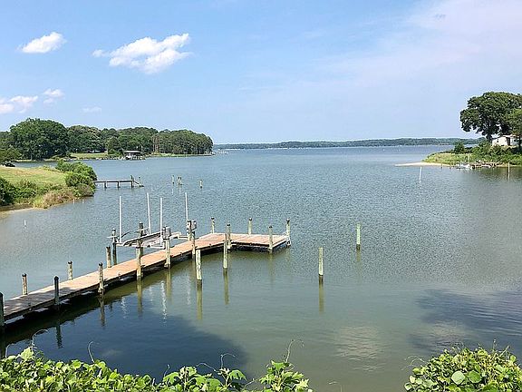 Wide views not a creek 