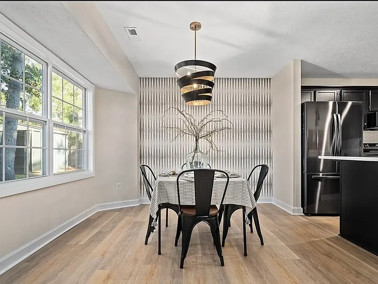 7028 Calamar Dr — Photo 6