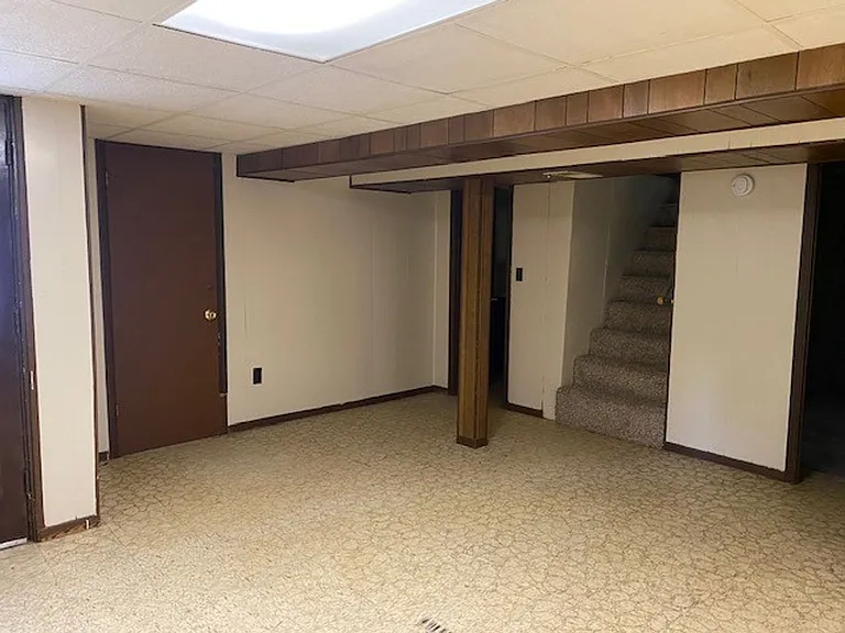 214 Cheryl Dr — Photo 10