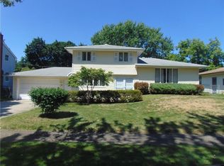 38 Veronica Dr, Rochester, NY 14617