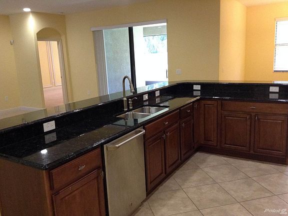5th image of 8005 Hampton Lake Dr