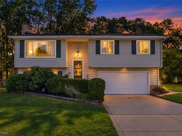 6435 Goebel Dr, Parma, OH 44134
