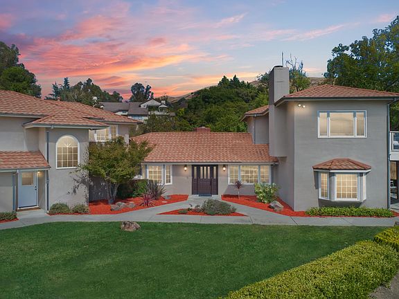 4th image of 15000 Miradero Ave