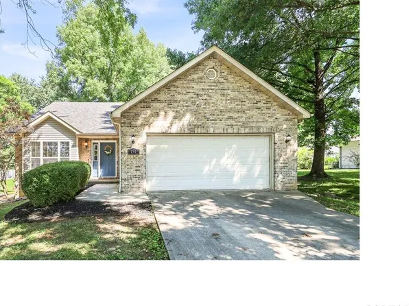 191 Shore Dr SW, Edwardsville, IL 62025