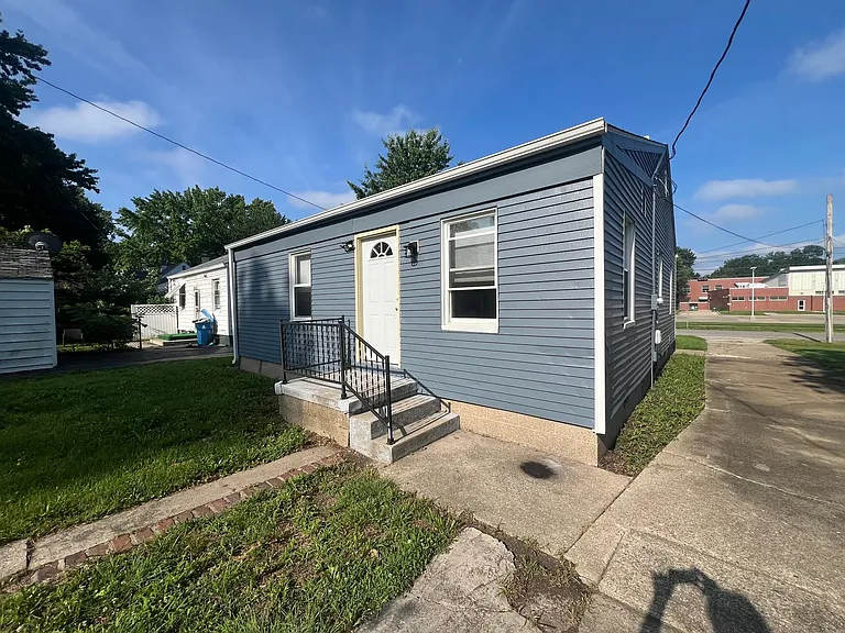 1036 N Bond St — Photo 11