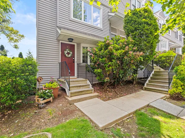 2700 Bedford Street APT M, Stamford, CT 06905