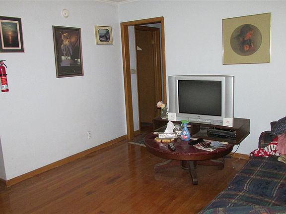 2nd image of 1501 Beverly Dr
