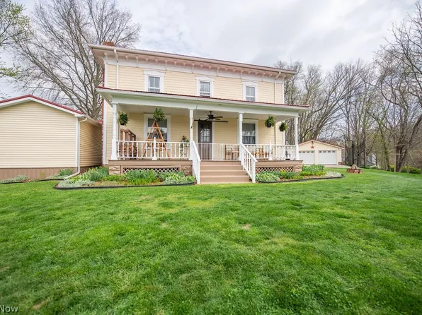 309 Donahey Ave NE, New Philadelphia, OH 44663