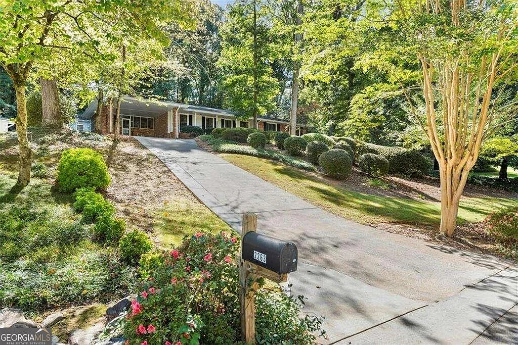 2263 Winding Way photo 1