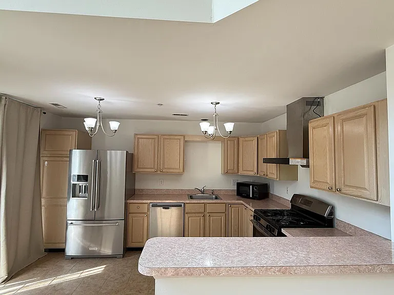 207 Valley Forge Lookout Pl — Photo 11